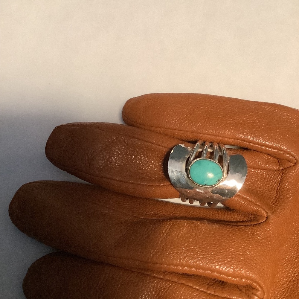 Bold sterling silver and turquoise bezel set ring size 7 & 1/2